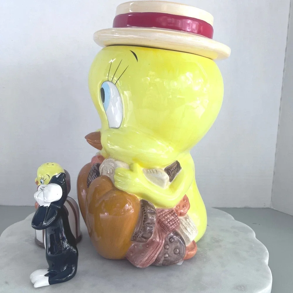 Vintage Warner Bros 93 Looney Tunes Cookie Jar and Shakers Tweety Bird Sylvester